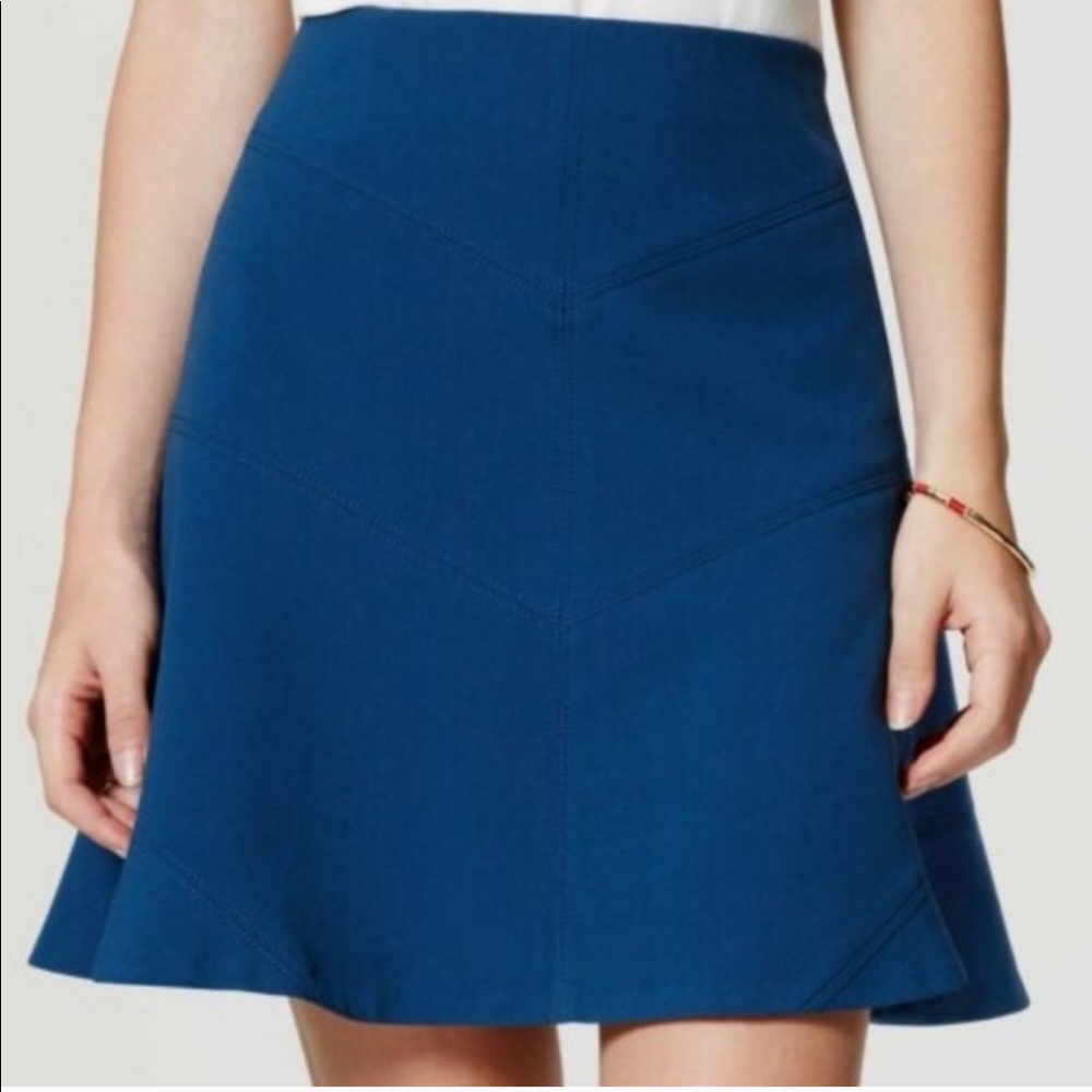 LOFT seamed flippy skirt